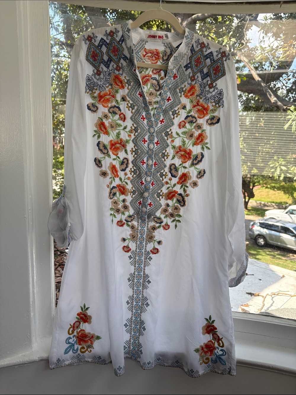 Johnny Was White Embroidered Floral & Geometric Tunic-Size Medium